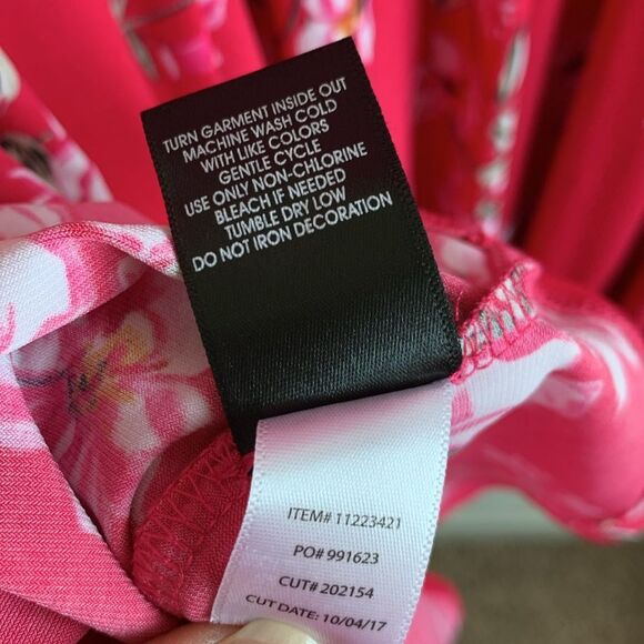 Torrid Studio Knit Pink Floral Faux Wrap Butterfly Flutter Sleeve Dress Plus 1 - Picture 10 of 10